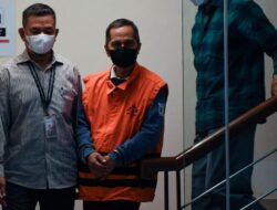 KPK Geledah Rumah Milik Rektor Unila Karomani di Lampung
