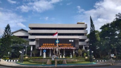 KPK Amankan Dokumen dan Barang Elektronik