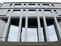 KY Dipersilahkan Dalami Putusan Usia Calon Kepala Daerah