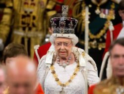 Afrika Selatan Tagih Berlian ‘Curian’ di Mahkota Ratu Elizabeth