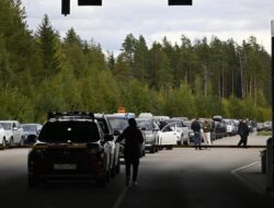 Menyusul Pengumuman ‘Wajib Militer’, Puluhan Ribu Warga Rusia Kabur ke Finlandia