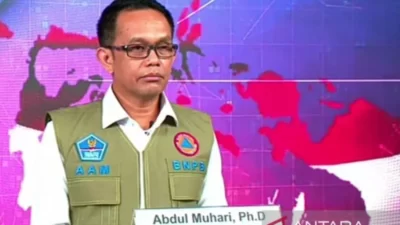 Masyarakat Flores Timur Diimbau Pakai Masker Cegah Dampak Kesehatan dari Erupsi Gunung Lewotobi Laki-Laki