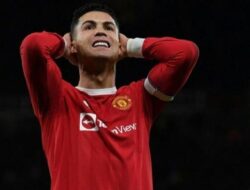 Gegara Banting Ponsel Fans, Ronaldo Didakwa FA