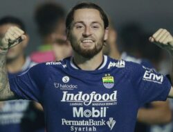 Gelandang Persib, Marc Klok Tegaskan Klubnya Harus Menang Saat Berjumpa Port FC di Bangkok