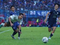 Pelatih Ingin Pemain Persib Tetap Waspadai Semen Padang