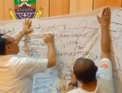 Ikut Tandatangani Penolakan Pendirian Gereja, Wali Kota dan Wakil Wali Kota Cilegon Patut Dilengserkan