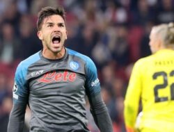 Para Pemain Ajax Amsterdam Tolak Tukar Seragam Usai Dibantai 1-6 oleh Napoli