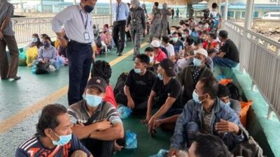 Sebanyak 300 PMI Kelompok Rentan Dipulangkan Kemlu dari Johor Bahru