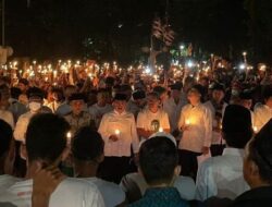 Ribuan Warga dan Elemen Masyarakat Gelar Doa Bersama untuk Korban Tragedi Kanjuruhan di Taman Surya Surabaya