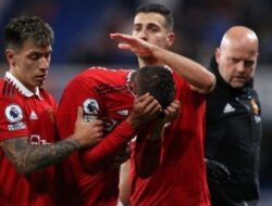 Cedera Saat Lawan Chelsea, Varane Terancam Absen di Piala Dunia 2022?