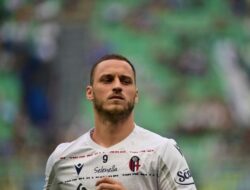 Bologna Pastikan Tak Menjual Penyerang Marko Arnautovic