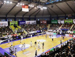 BOLA BASKET – Kandaskan Evos, Satria Muda Juara Grup IBL Indonesia Cup 2022