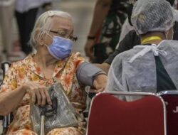 Dinkes DKI: Vaksinasi Dosis Keempat untuk Cegah Kematian Lansia Akibat Terpapar Covid