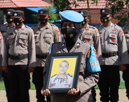 Terbukti Terlibat Narkoba, Personil Polres SBT Dipecat