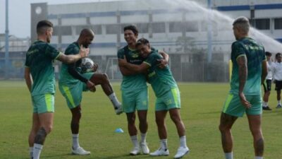 Persib Bandung, Bek Persib, Pelatih Persib Bandung