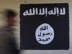 Densus 88 Tangkap Terduga Teroris Terafiliasi ISIS di Sulsel