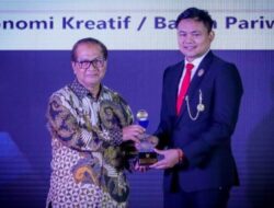 Kemenkop Raih Penghargaan Badan Publik Informatif dalam Anugerah KIP 2022