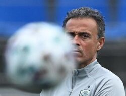 Dipecat dari Timnas Spanyol, Luis Enrique Ingin Kembali Latih Klub
