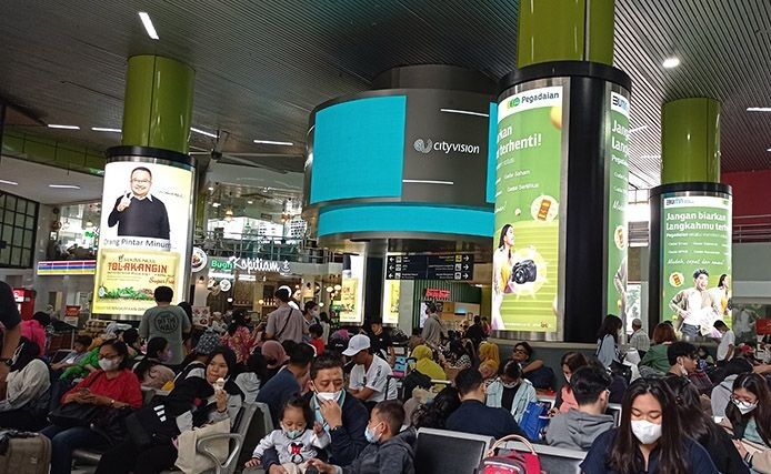 Stasiun Gambir, 63 ribu