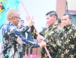 Disaksikan Gubernur, Atal S Depari Lantik Pengurus PWI Sumbar Periode 2022-2027