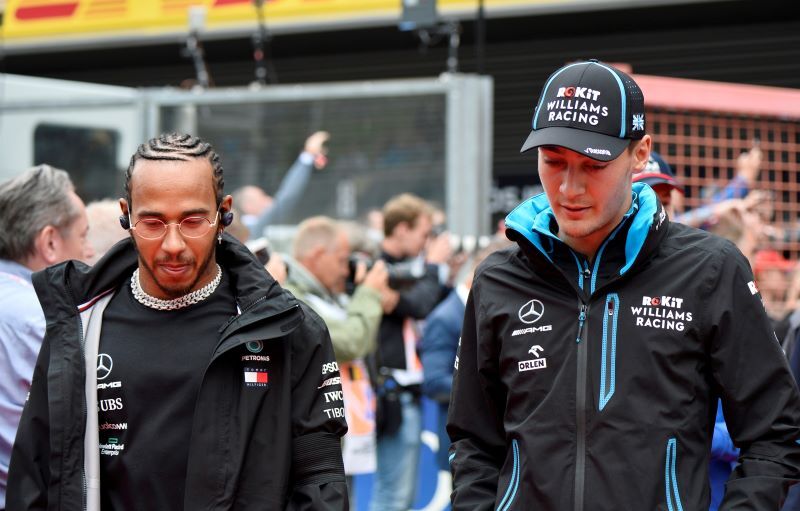 Lewis Hamilton dan George Russell