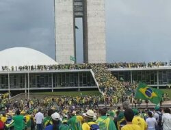 Buntut Demo Besar-besaran di Istana Presiden, Gubernur Brasilia Dicopot