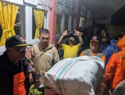 BPBD DKI Salurkan Logistik ke Tiga Titik Banjir di Jakarta Barat
