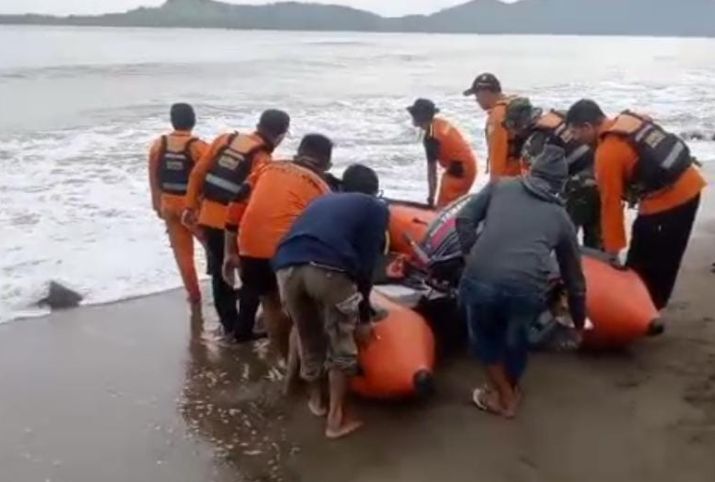 Pencarian Seorang Anak yang Terseret Ombak di Pantai Buko Dilanjutkan