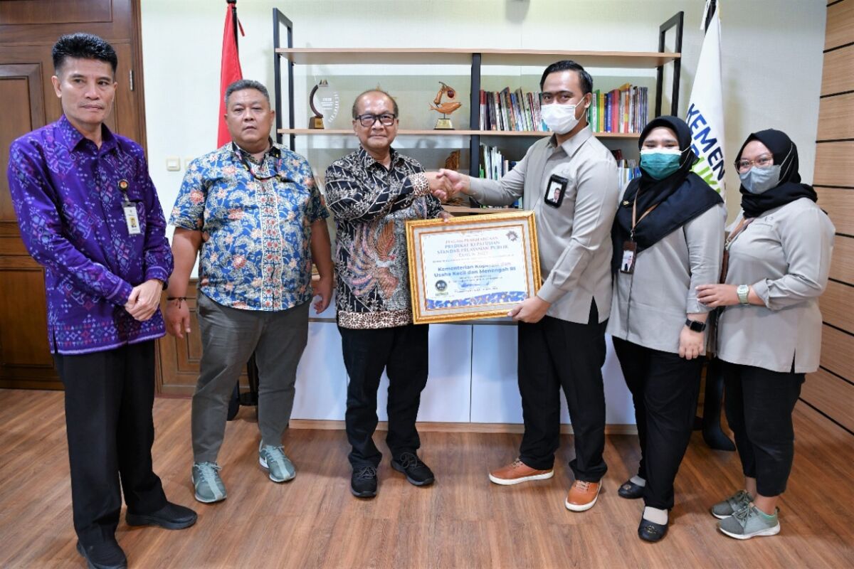 Kemenkop Raih Zona Hijau Pelayanan Publik dari Ombudsman RI