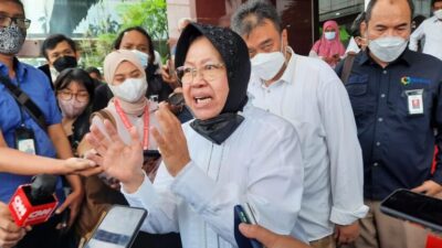 Penyaluran Bansos Banyak Tak Tepat Sasaran, Risma Diminta Mundur dari Mensos