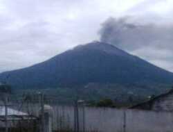 Gunung Kerinci Jambi Kembali Erupsi