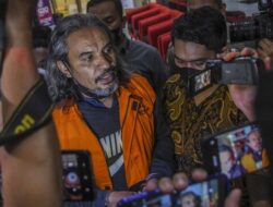 2 Pengacara Didakwa Beri 620 Ribu Dolar Singapura kepada Hakim dan PNS di Lingkungan MA