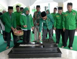 PPP Ziarah ke Makam Pendiri Partai