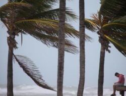 Warga di Bali Diimbau Waspadai Angin Kencang