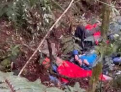 Tim Evakuasi Jalur Darat Semakin Dekat ke Lokasi Kecelakaan Helikopter yang Ditumpangi Kapolda Jambi