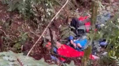 Tim Evakuasi Jalur Darat Semakin Dekat ke Lokasi Kecelakaan Helikopter yang Ditumpangi Kapolda Jambi