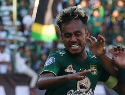 LIGA 1 INDONESIA – Gol Bunuh Diri Sang Kapten Membuat Persebaya Kalah 0-1 dari PSM Makassar