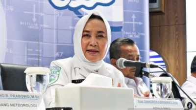 BMKG Ingatkan Bibit Siklon Tropis 98S yang Bisa Picu Gelombang Laut Tinggi dan Naiknya Kecepatan Angin di Selatan Jawa Timur dan Bali