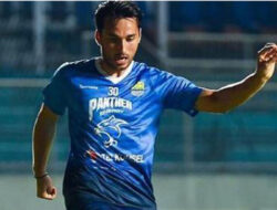 LIGA 1 INDONESIA – Dinyataan Sakit, Ezra Walian Terancam Absen Bela Persib Kontra PSS Sleman