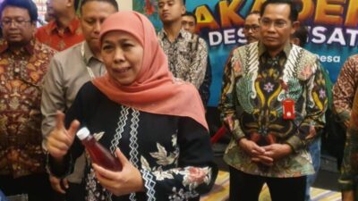 Soal Gabung Timses Capres-Cawapres, Khofifah Ogah Komentar