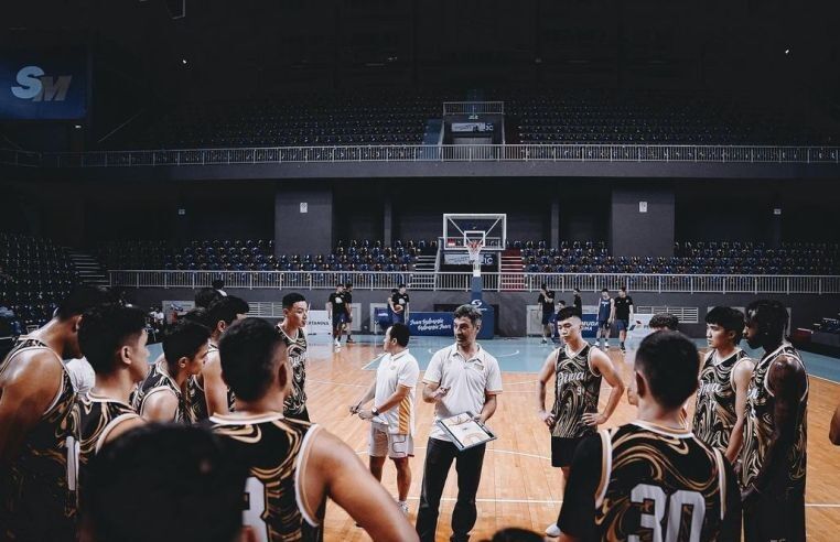 Tim Basket Dewa United