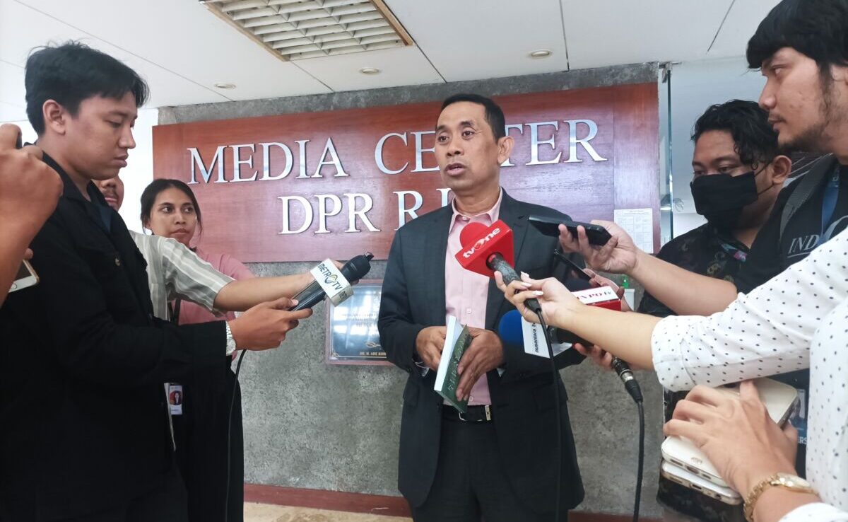 Soal Wacana Pindah ke PPP, Gerindra Minta Sandiaga Tak Abu-abu