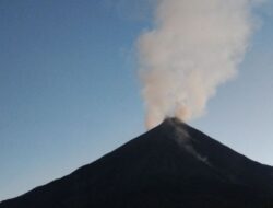 Warga Diimbau Tak Beraktivitas di Dekat Gunung Karangetang