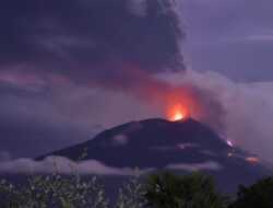Gunung Ile Lewotolok Lembata Kembali Erupsi