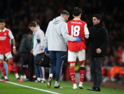 Cedera, Arsenal Bakal Kehilangan Tomiyasu Hingga Awal Musim Depan