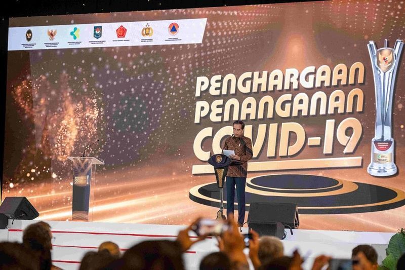 AstraZeneca Raih Penghargaan PPKM dari Kemenkes