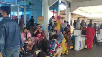 Penumpang Kapal di Pulau Hunimua-Saipirit Meningkat saat Libur Idul Adha