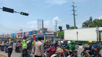 Imbas Pemberlakuan Oneway, Cirebon Macet Parah