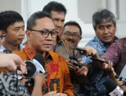 Mendag Zulhas Janji Bantu TikTok Buat e-Commerce Sendiri