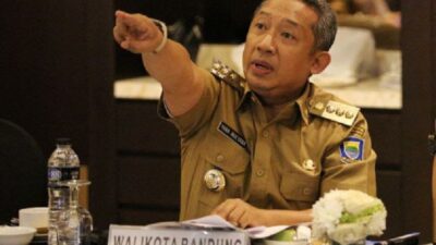 Tok! Yana Mulyana Resmi Dipecat dari Jabatan Wali Kota Bandung